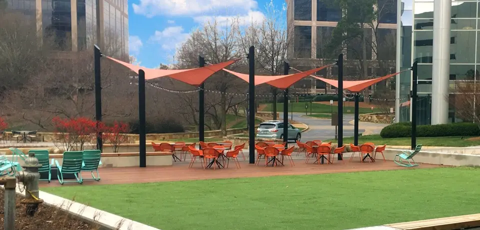 Restaurants shade structures installation